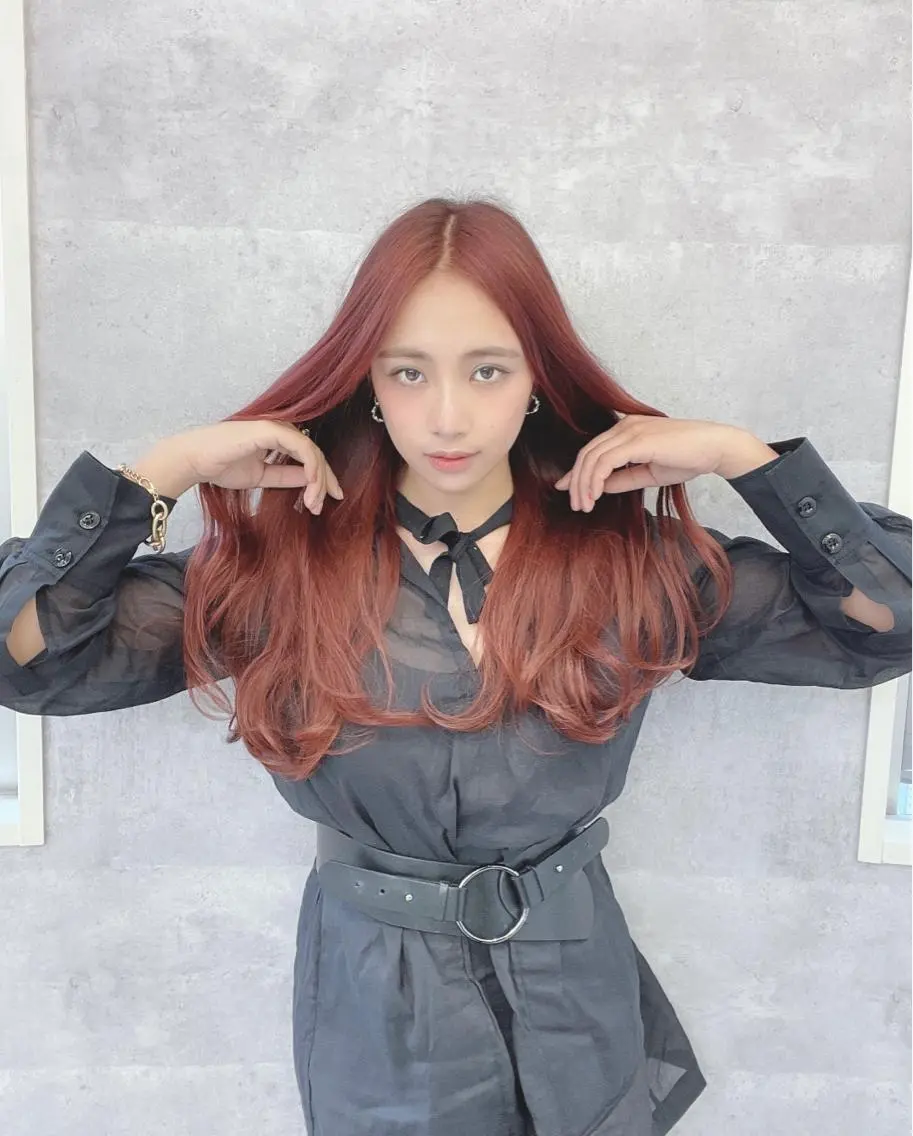ロング Loob.TOKYO MIYA🌈のヘアスタイル