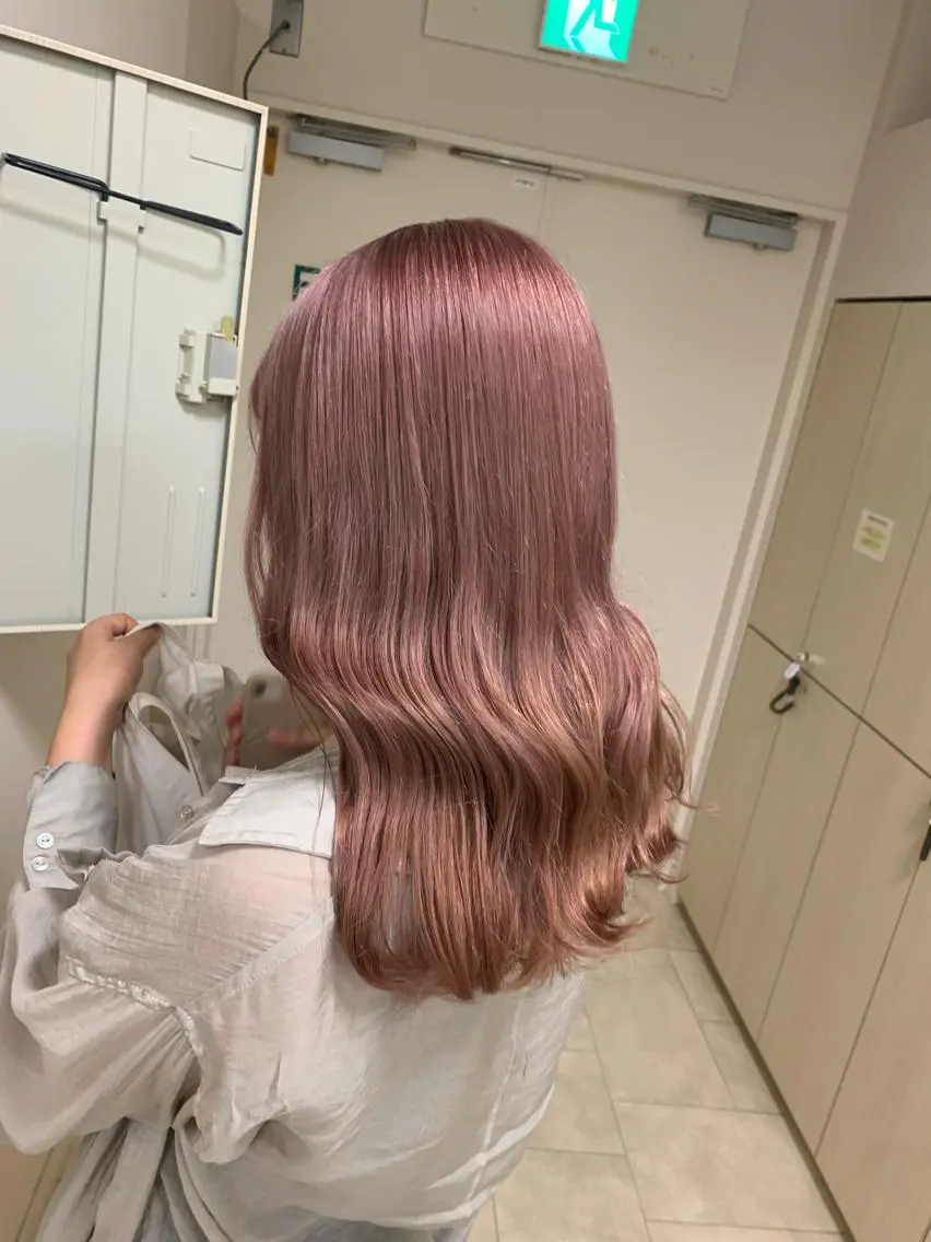 セミロング カラー 暖色/ブリーチカラー 🎀 M i k uのヘアスタイル