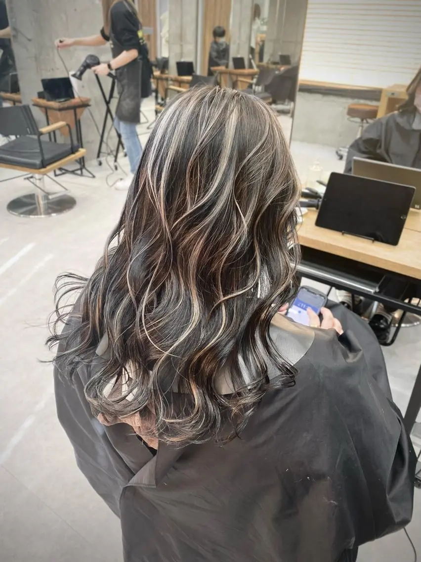 ロング カラー バレイヤージュ デザインカラー ハイライトカラー ハイライト レイヤーカット カット ヘアカラー 🌈透明感カラー ✨松田龍也🌈のヘアスタイル