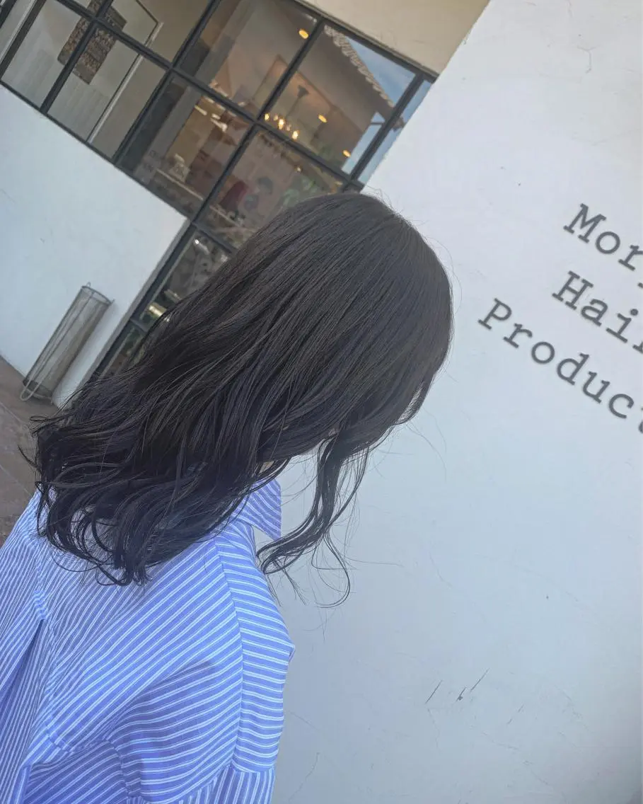 ロング カラー アッシュ ブリーチ ブリーチなしカラー 井上 花音のヘアスタイル