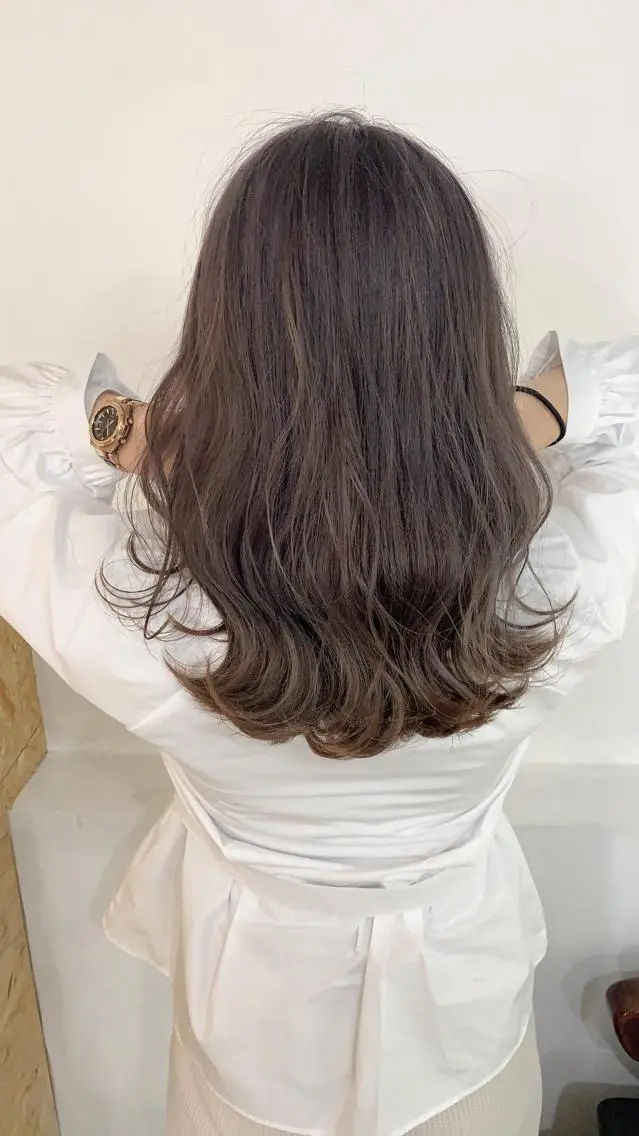 ミディアム カラー パーマ ヘアアレンジ バレイヤージュ ベージュカラー ブルーカラー ブルーパープル グラデーションカラー ヘアカラー nico【代表】 市川 拓也のヘアスタイル