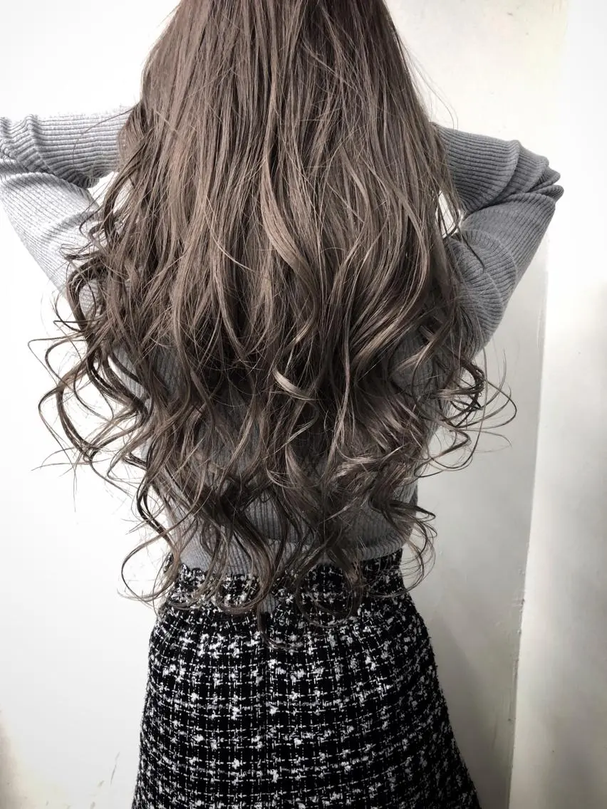 ロング ハイライト 小澤大輔 YOLO hairのヘアスタイル