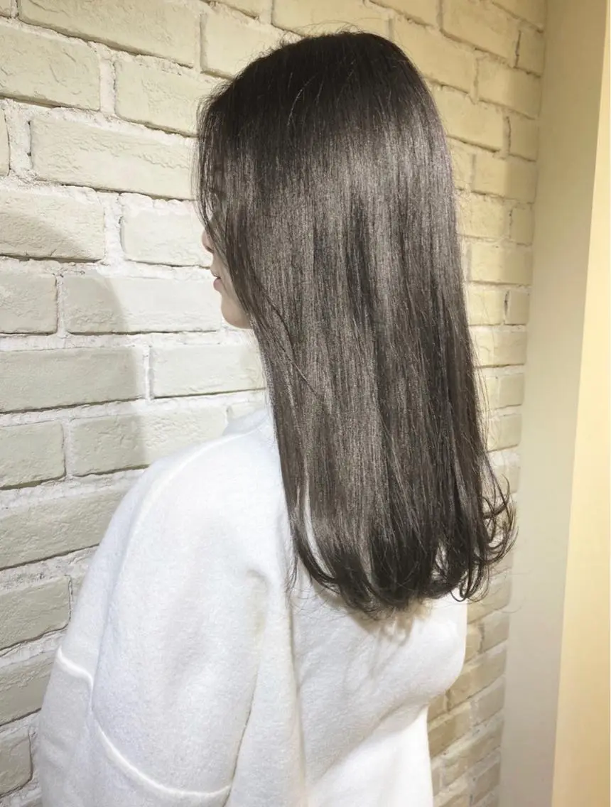 ロング カラー パーマ ヘアアレンジ アッシュ ブリーチ ブリーチなしカラー moanin モーニンのヘアスタイル