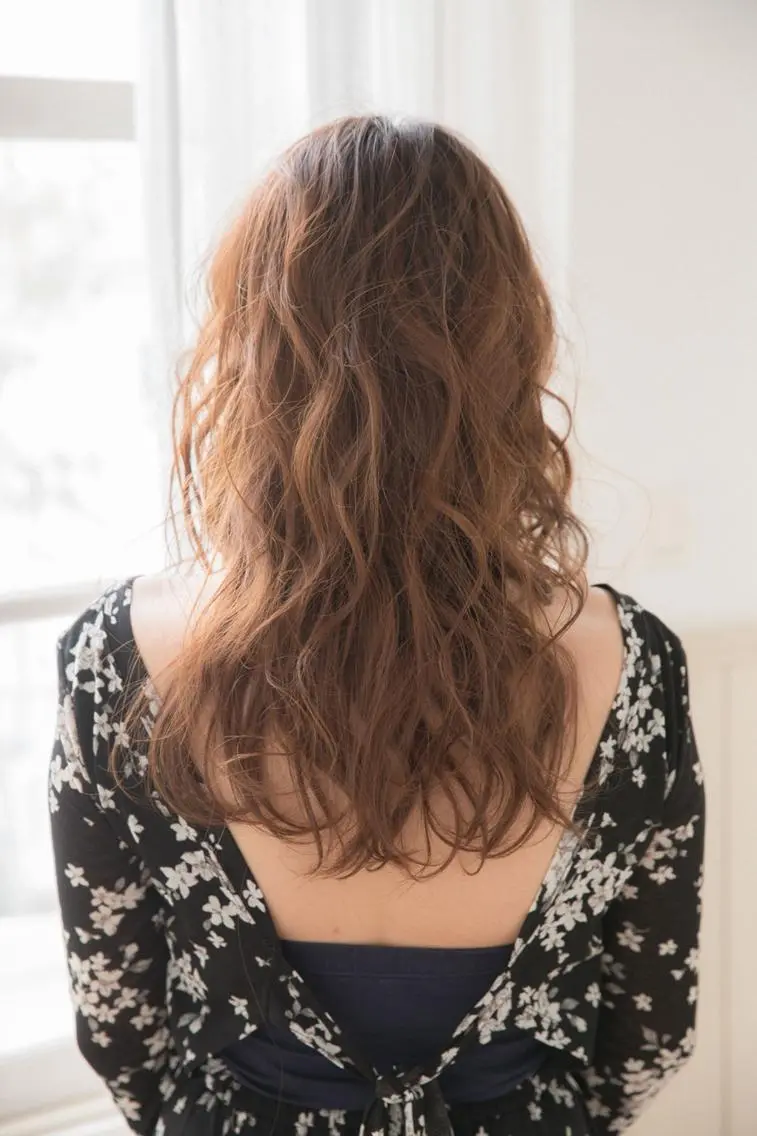 セミロング Alushe艶髪・ 髪質改善のヘアスタイル