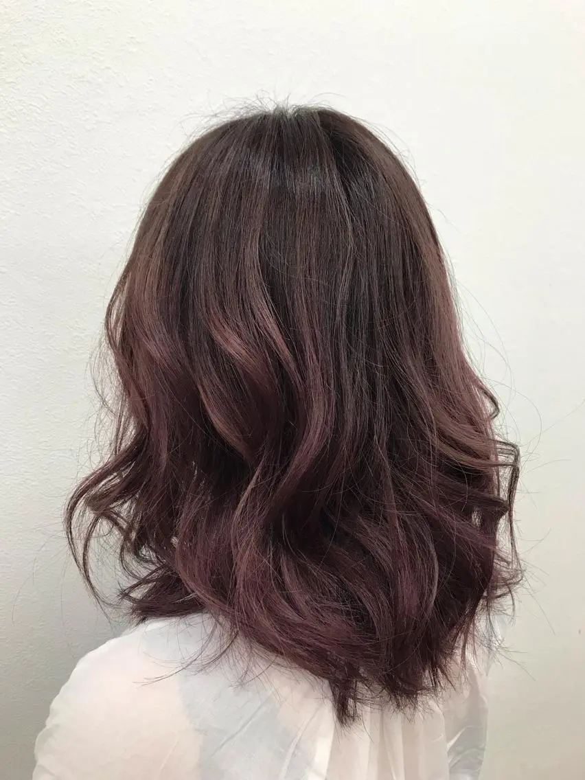 ミディアム カラー ブリーチ グラデーションカラー ピンクカラー バイオレットカラー 加藤 憂のヘアスタイル