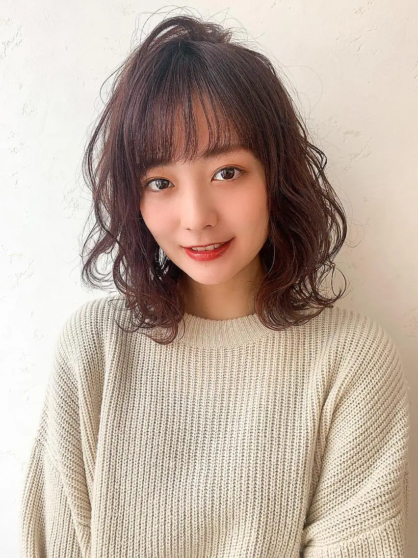 ミディアム カラー Luxbe hakataのヘアスタイル