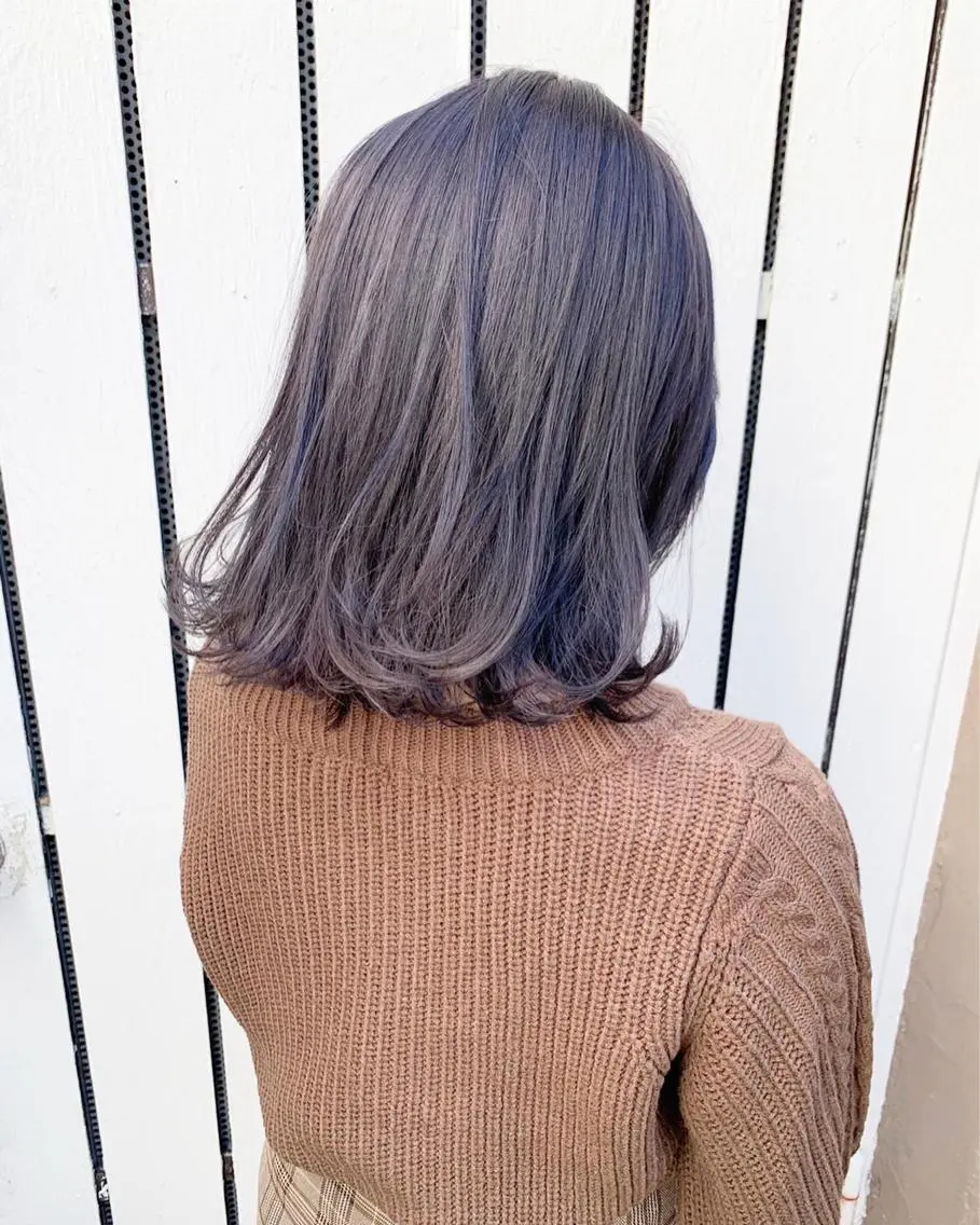 ミディアム カラー グレージュ シルバー シルバーグレージュ 盛れる顔周りカット ♥️韓国ヘア"ちぇるのヘアスタイル