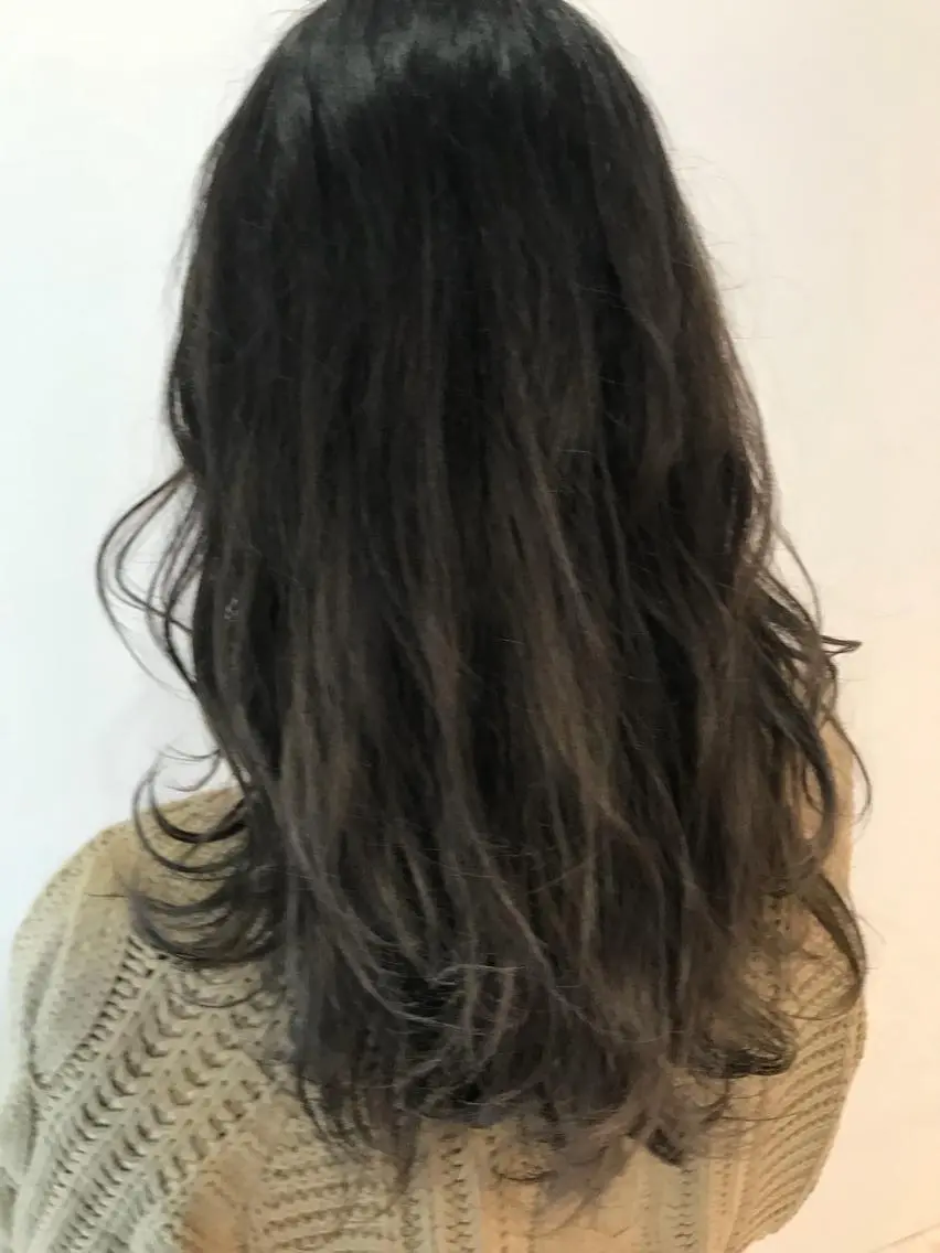 ミディアム カラー グラデーションカラー グレージュ ヘアカラー トリートメント ウルフカット レイヤーカット上柿のヘアスタイル