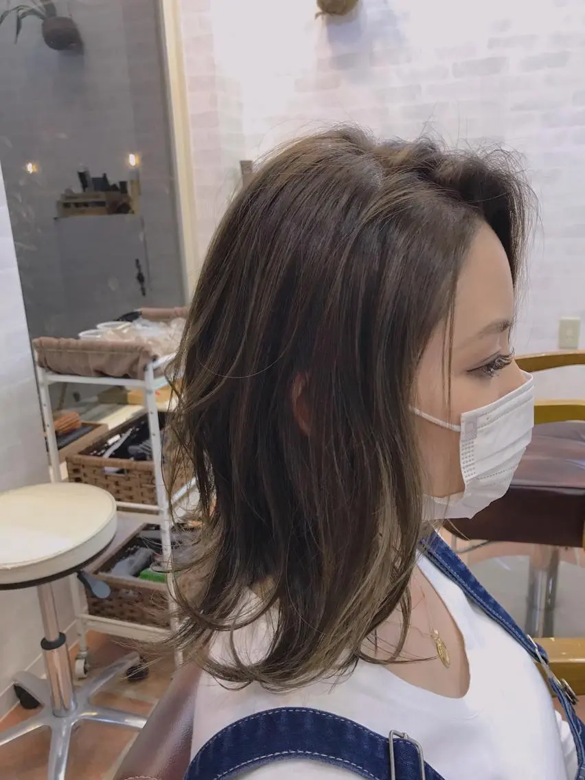 ミディアム ミディアムレイヤー ボブ レイヤーカット 大澤 唯のヘアスタイル