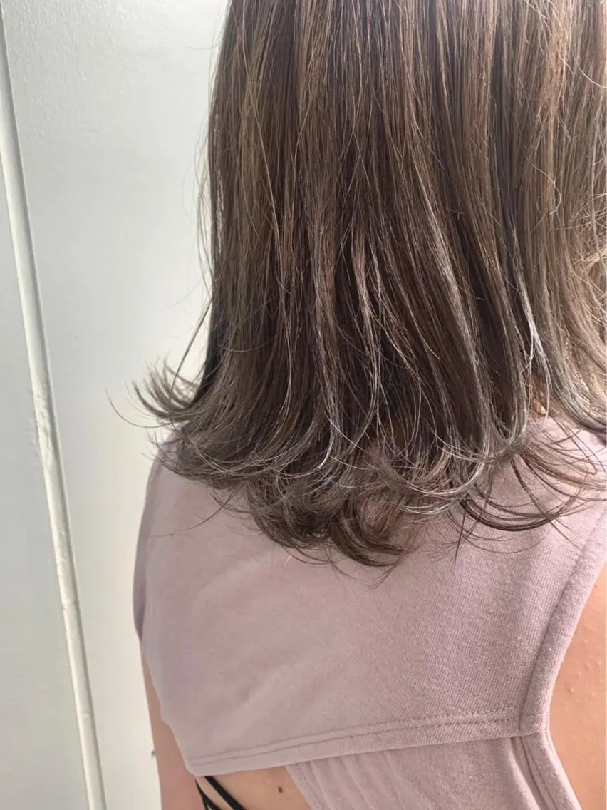ミディアム カラー グラデーションカラー 明治神宮前 NANAMIのヘアスタイル