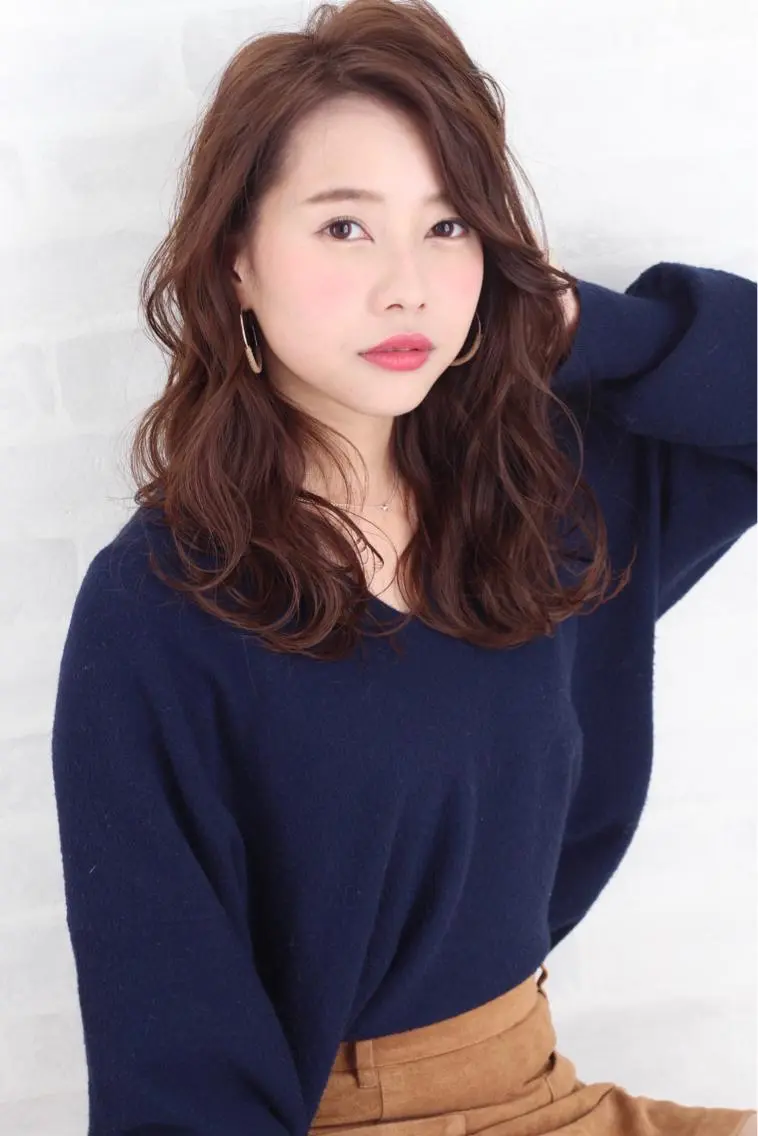 セミロング LoRE hairのヘアスタイル