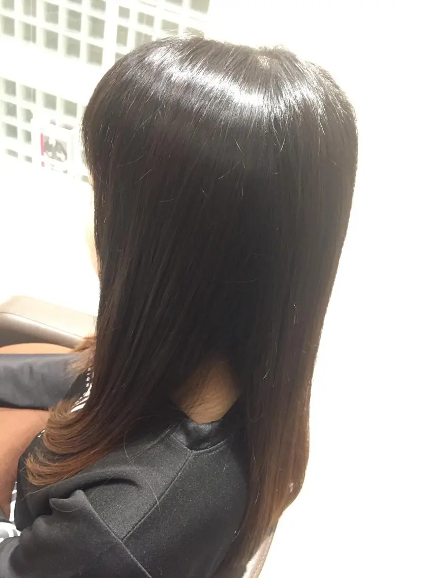 ロング トリートメント 岡田 夏実のヘアスタイル