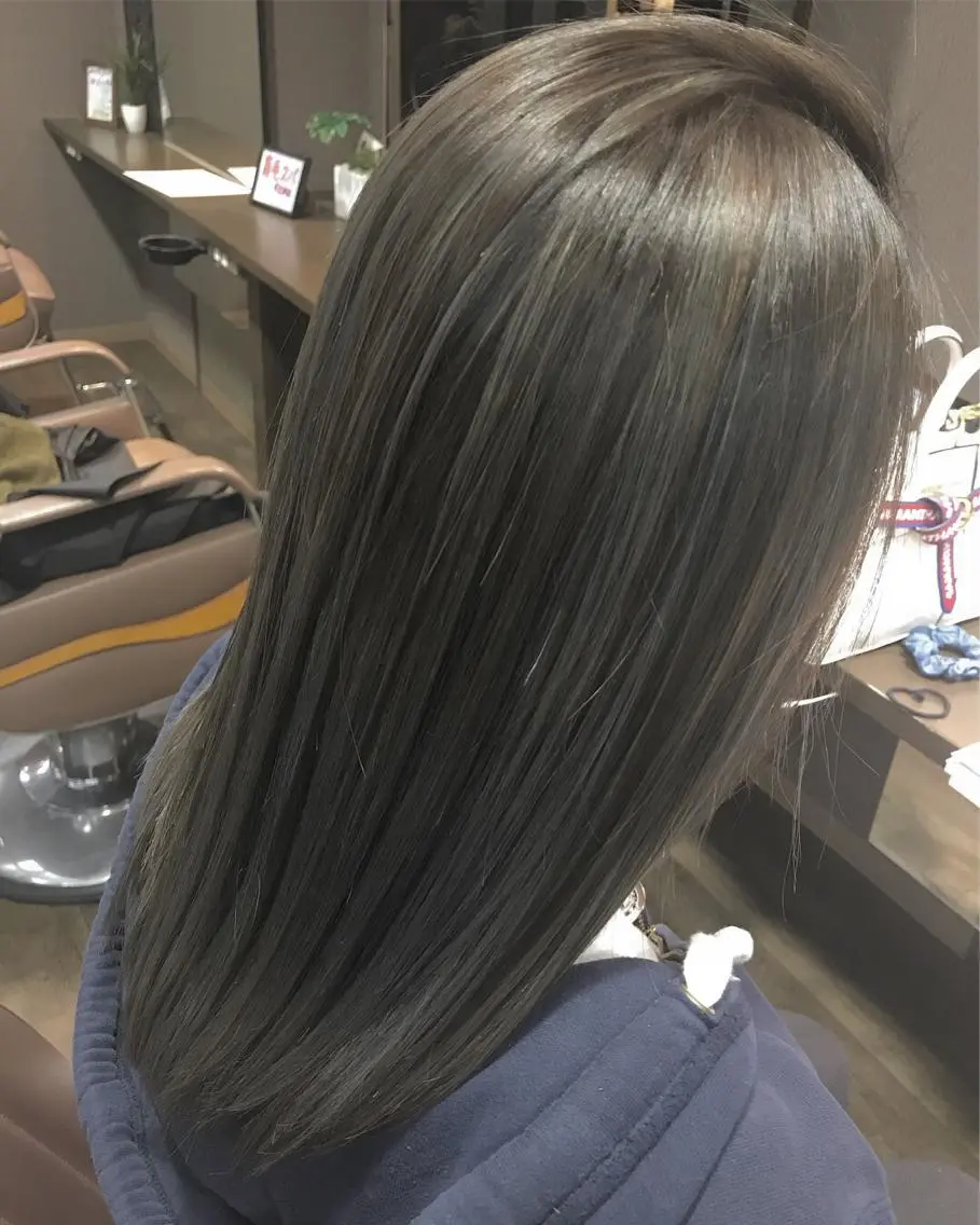 セミロング カラー pep natsumiのヘアスタイル