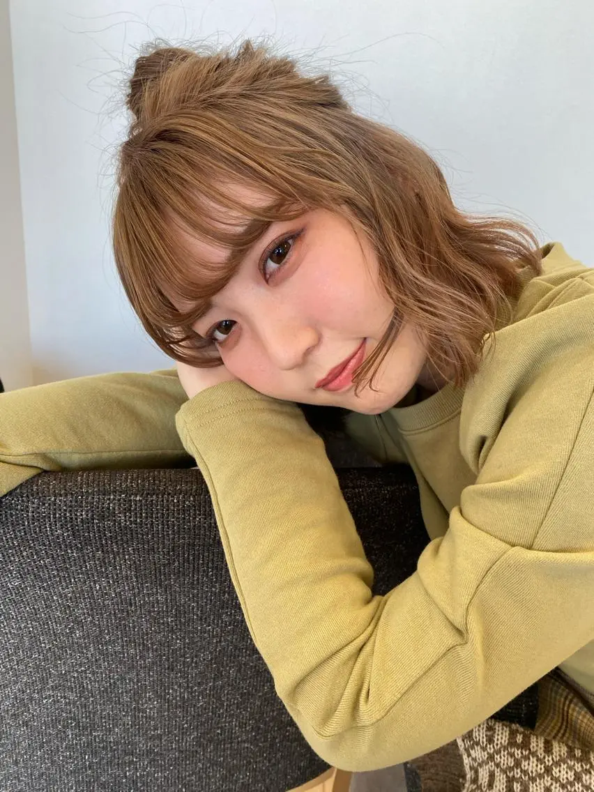 ミディアム カラー 有馬ミク🌈 似合わせ美容師のヘアスタイル