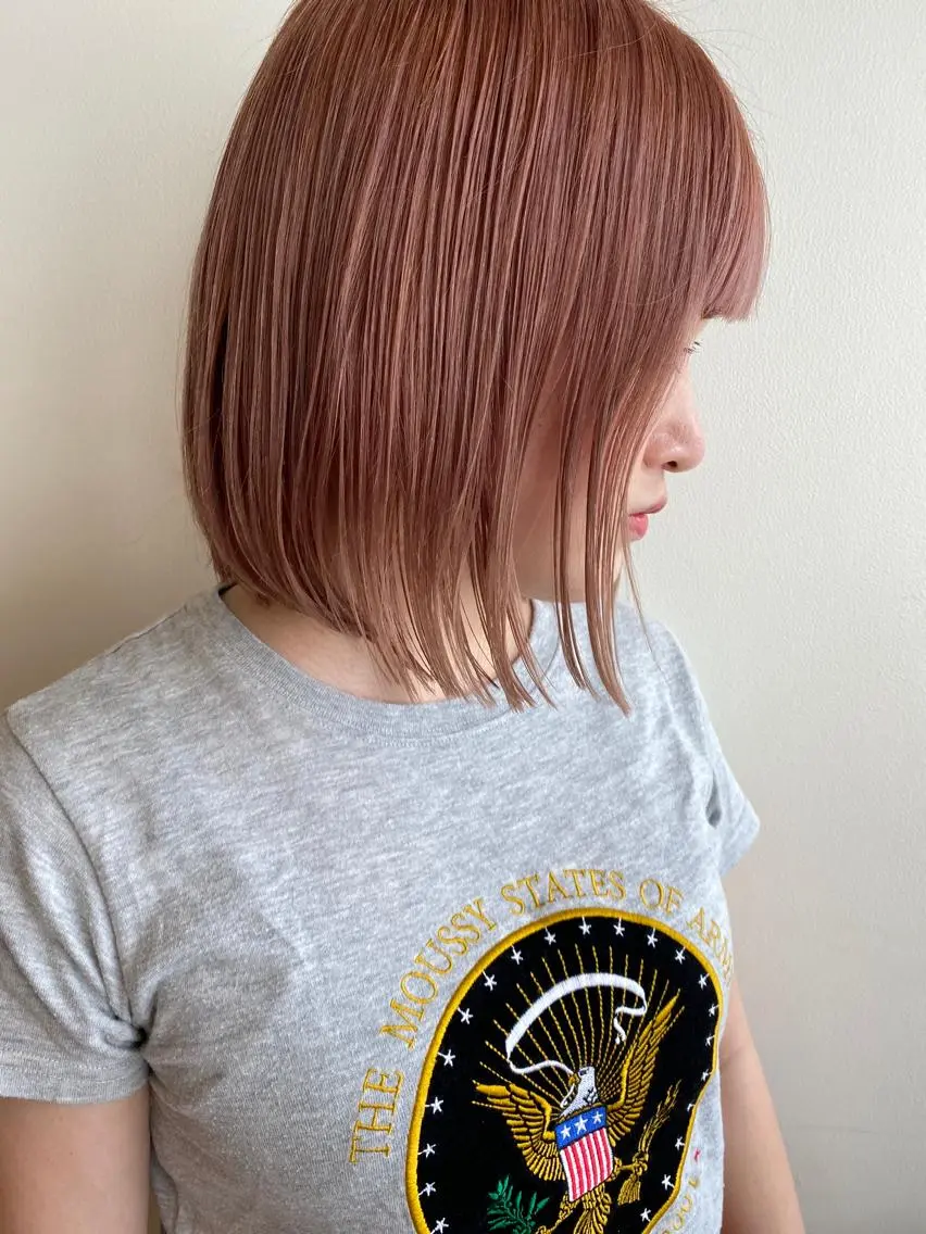 ショート カラー MIOベージュカラー 柔らかいカラーのヘアスタイル