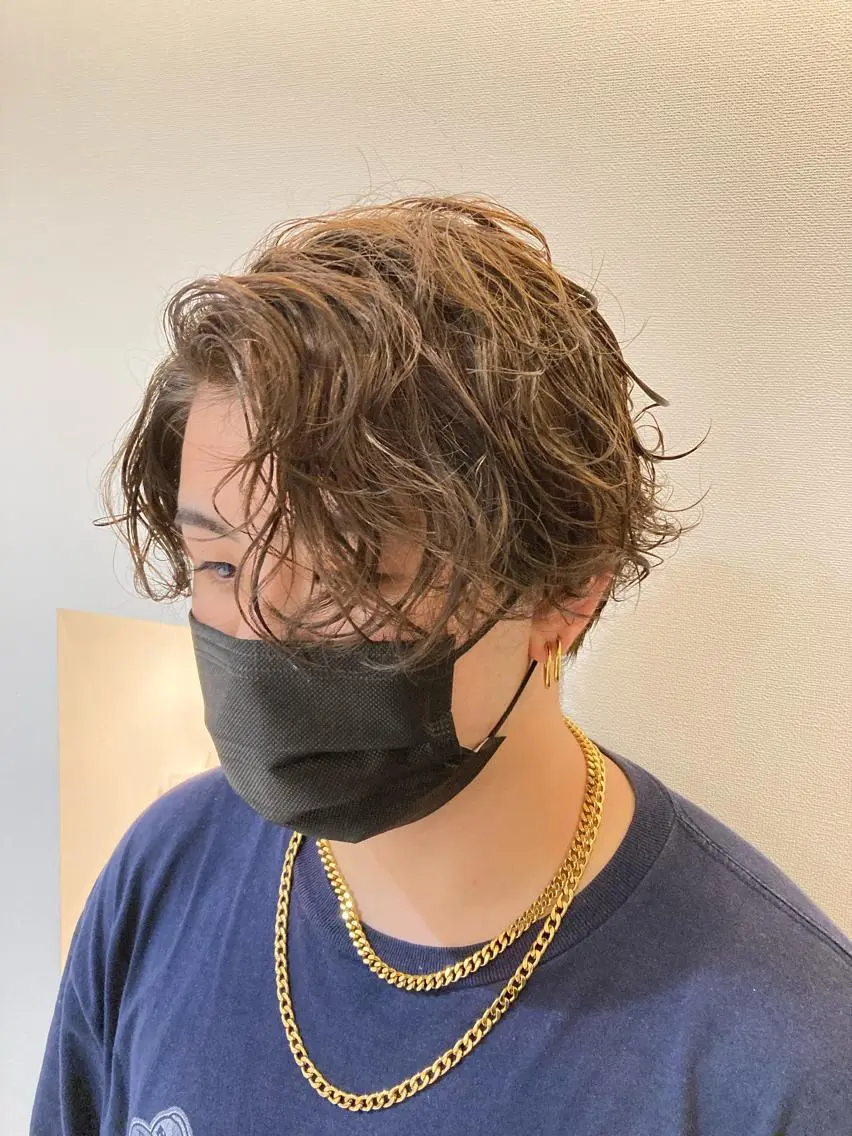 カラー パーマ メンズ ベージュカラー KOTA / ハイトーン/髪質改善のヘアスタイル