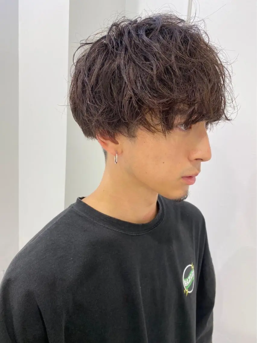ミディアム カラー パーマ ヘアアレンジ メンズ キッズ カット パーマ ヘアセット メンズ特化美容師 aiの眉毛・アイブロウイメージ