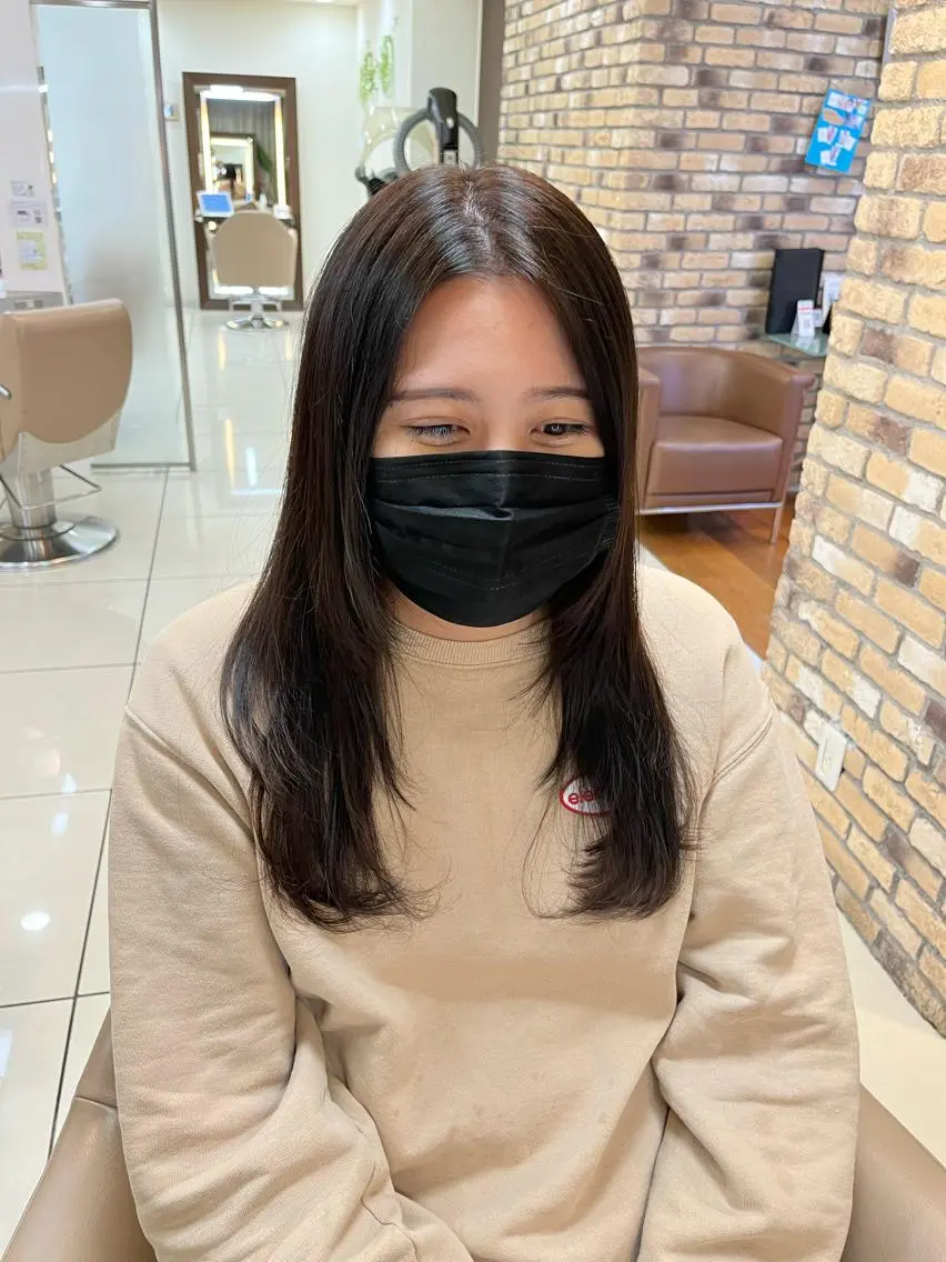 セミロング カラー 羽エクステ🪽 🤍まき🤍のヘアスタイル