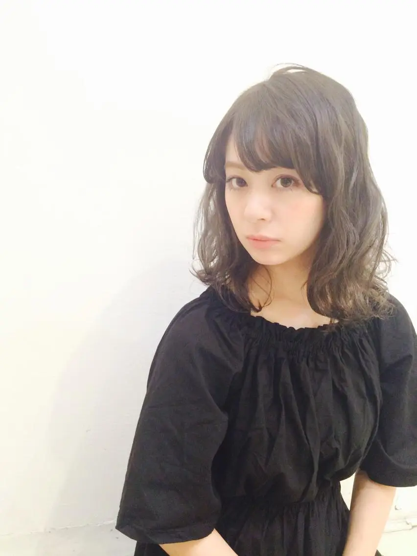 ミディアム カラー ハイトーンカラー Lagom なかだのヘアスタイル