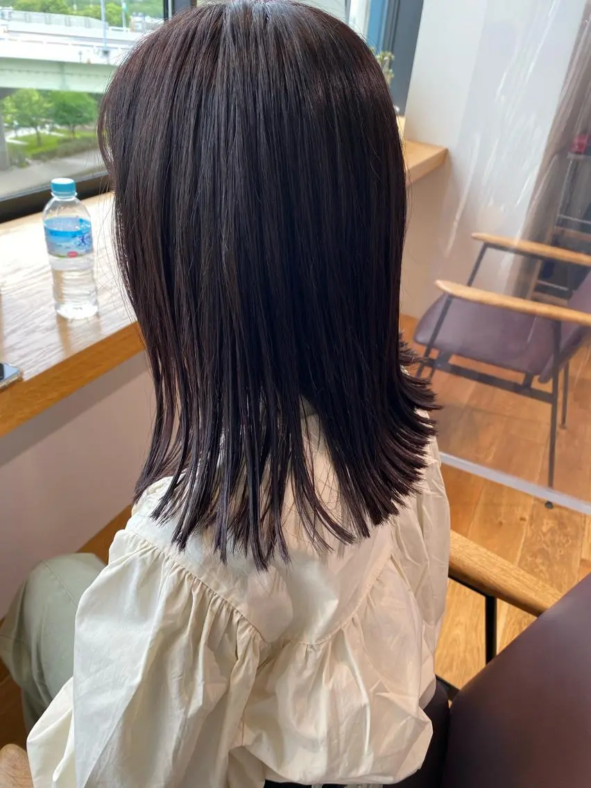 ミディアム カラー グレージュ ラベンダーカラー ラベンダーグレージュ ラベンダーグレー three.大手前 田井 綾乃のヘアスタイル
