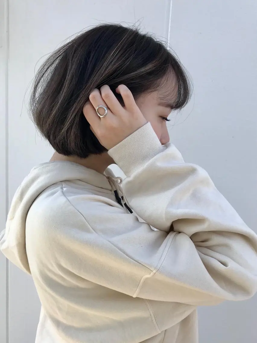 ミディアム カラー KOOKI スティードトーキョーのヘアスタイル