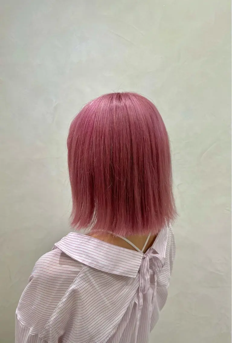 ミディアム カラー ピンクカラー 宍戸 秀斗のヘアスタイル