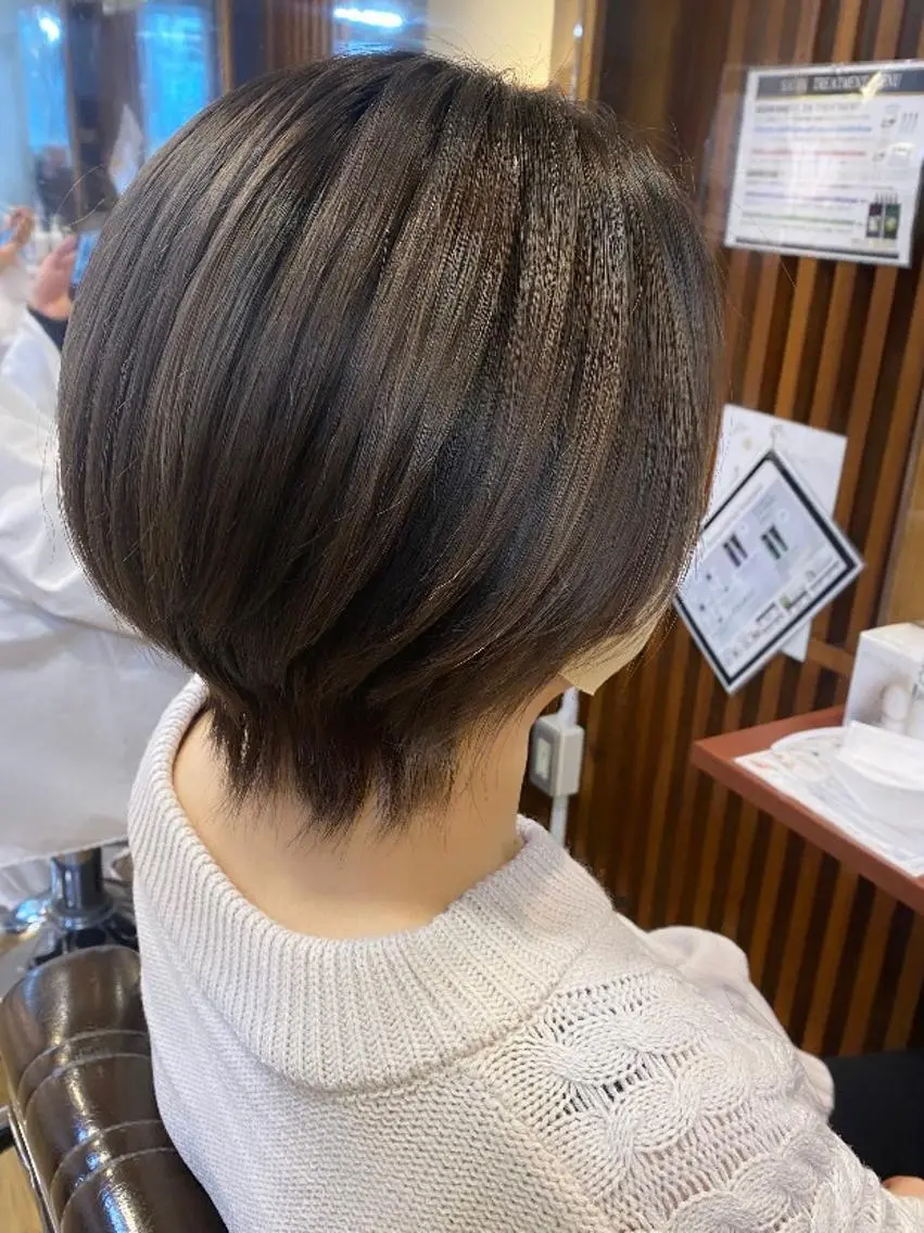 ミディアム カラー 女性目線でつくる ボブ縮毛矯正のヘアスタイル