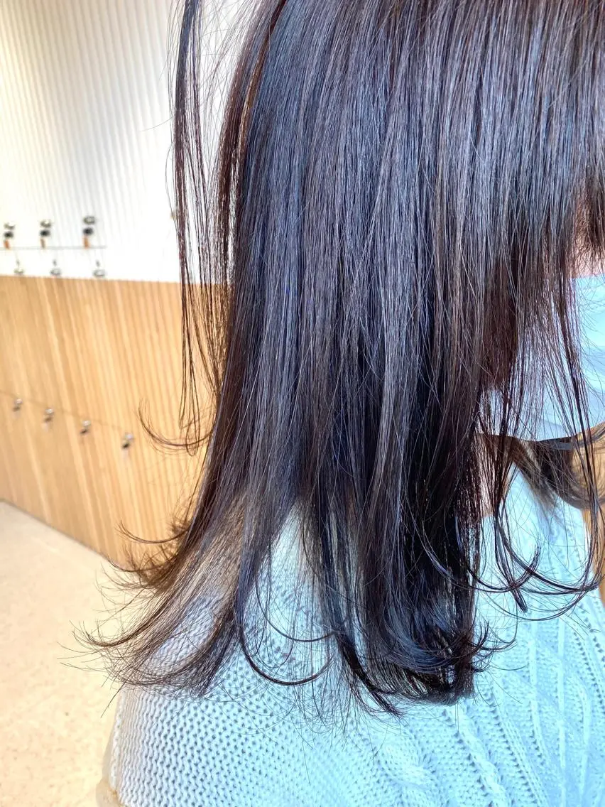 セミロング カラー グレージュ ラベンダーカラー ラベンダーグレージュ ラベンダーグレー レイヤーカット カット ヘアカラー トリートメント 谷合 貴志のヘアスタイル