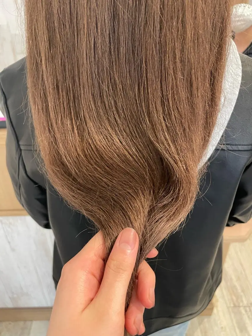 カラー ベージュカラー 小野 明日香のヘアスタイル