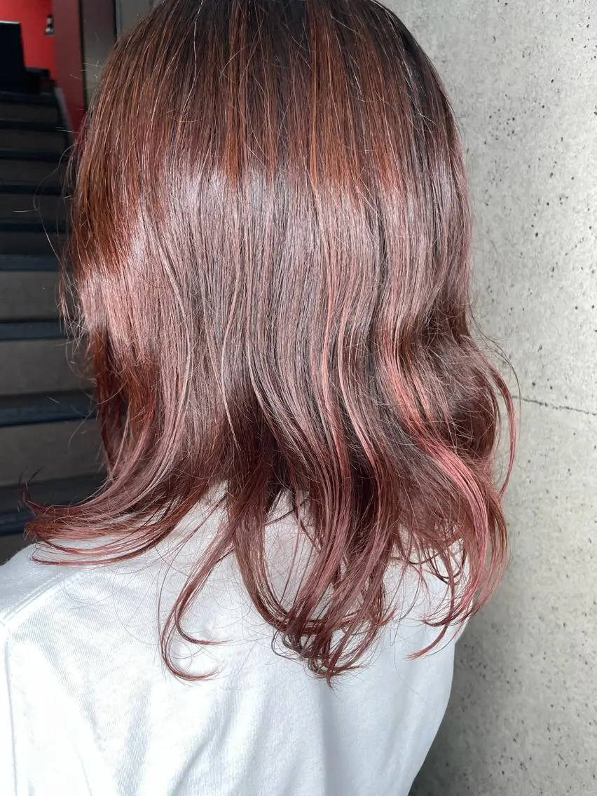 ミディアム ヘアカラー SLIME Seiのヘアスタイル