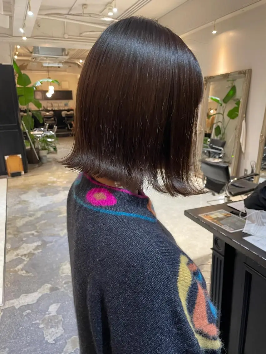 ショート カラー パーマ ヘアアレンジ ヘアカラー 縮毛矯正 トリートメント くびれレイヤー/艶 カラー　MADOKAのヘアスタイル