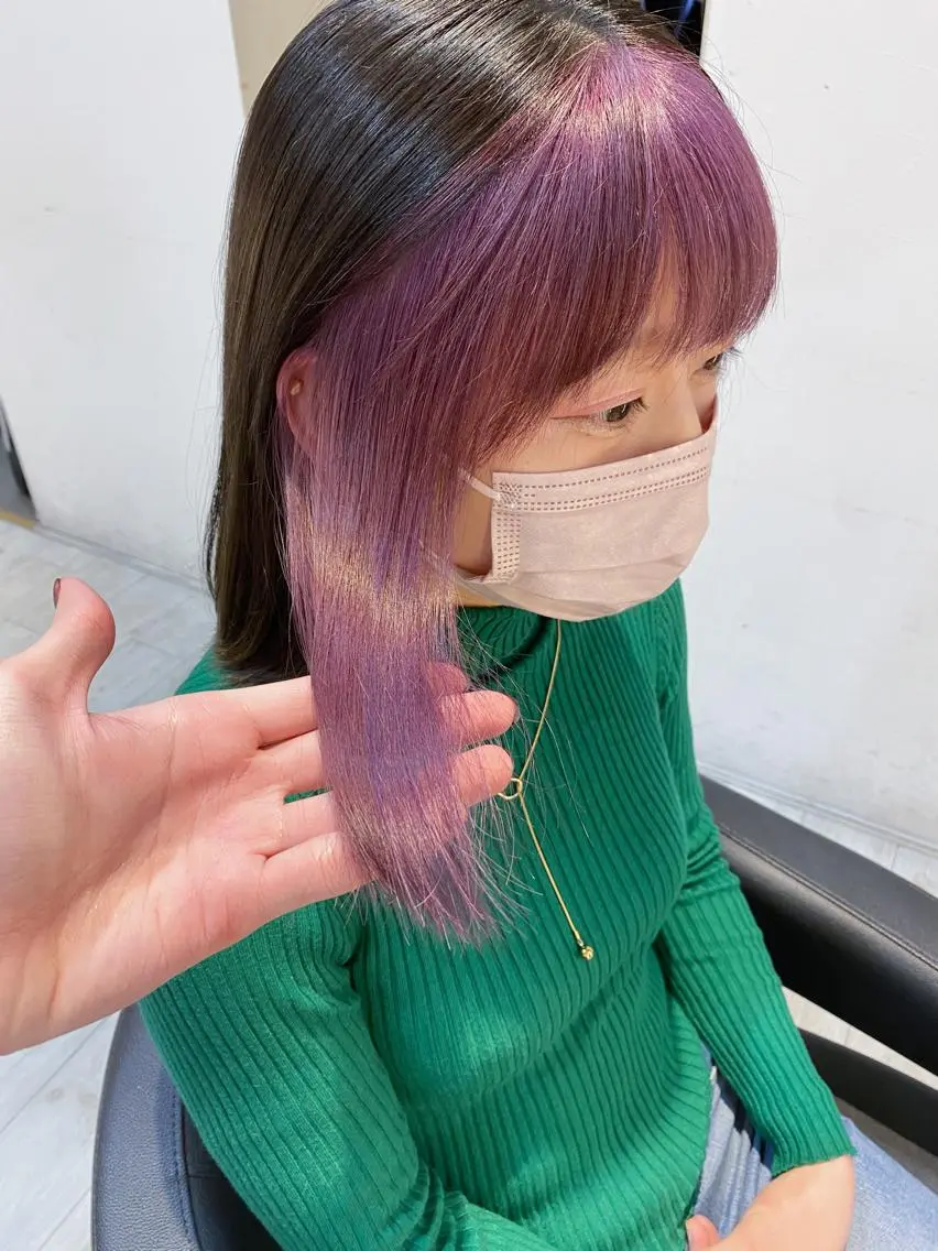 ミディアム カラー ミストバング  フェイスフレーミング ピンクカラー ピンクパープル パープルカラー 鈴木/ボブ/ ミルクティー/ピンクのヘアスタイル