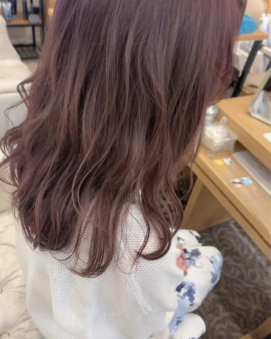 セミロング カラー SUZUKA .のヘアスタイル