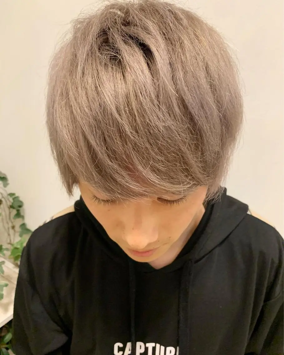 ショート カラー メンズ 塚本 征也のヘアスタイル
