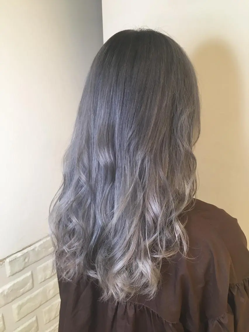 ロング カラー ハイライトカラー 外国人風カラー ハイライト 農添 杏のヘアスタイル
