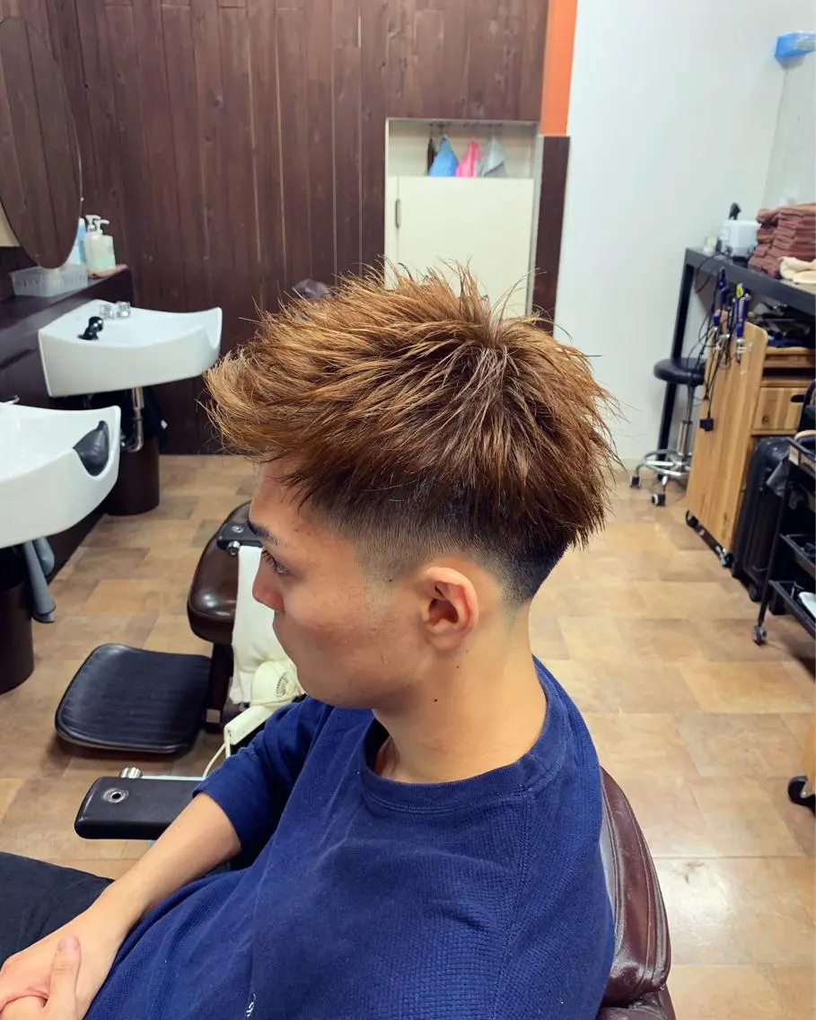 ショート カラー 三谷 天兵のヘアスタイル
