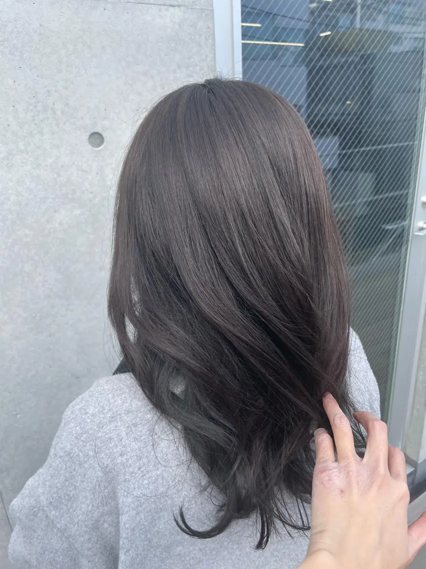 ミディアム カラー ブリーチ グレージュ ブリーチなしカラー インナーカラー 推し ブリーチ  髪質改善のヘアスタイル