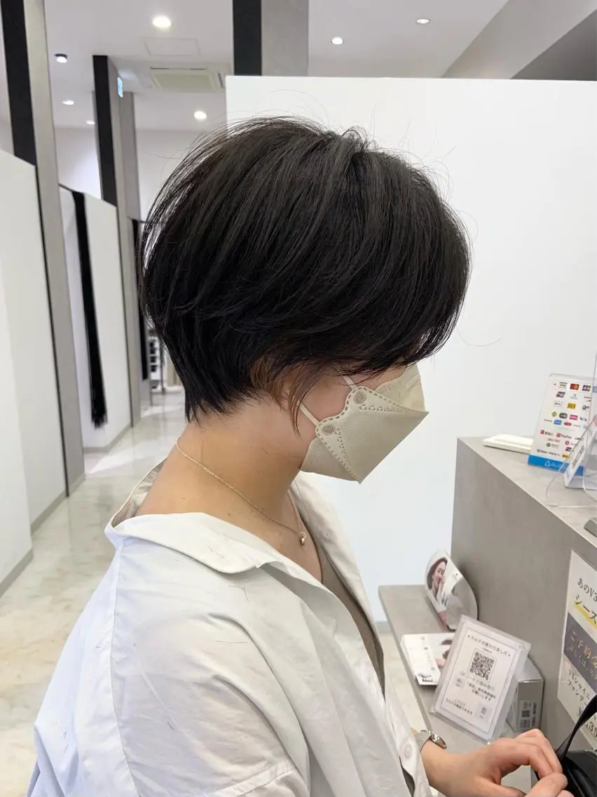 ショート カット ヘアカラー 廣庭 勇人のヘアスタイル