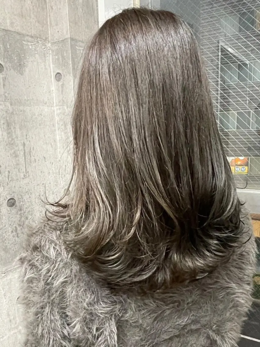 セミロング カラー ダブルカラー グラデーションカラー ハイライトカラー イルミナカラー インナーカラー カット ヘアカラー BUCKS【天王寺】 バックス【駅30秒】のヘアスタイル