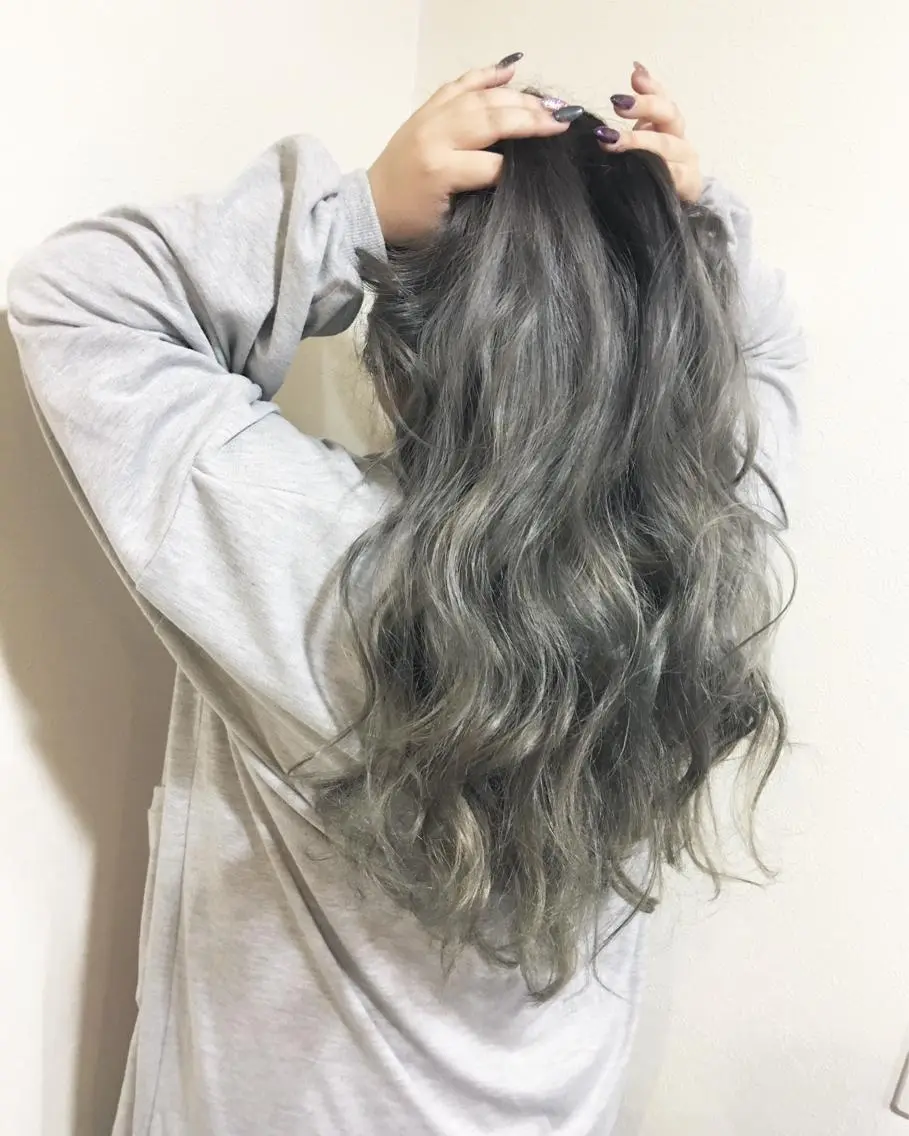 ロング アッシュ ヤマグチ ヒカルのヘアスタイル
