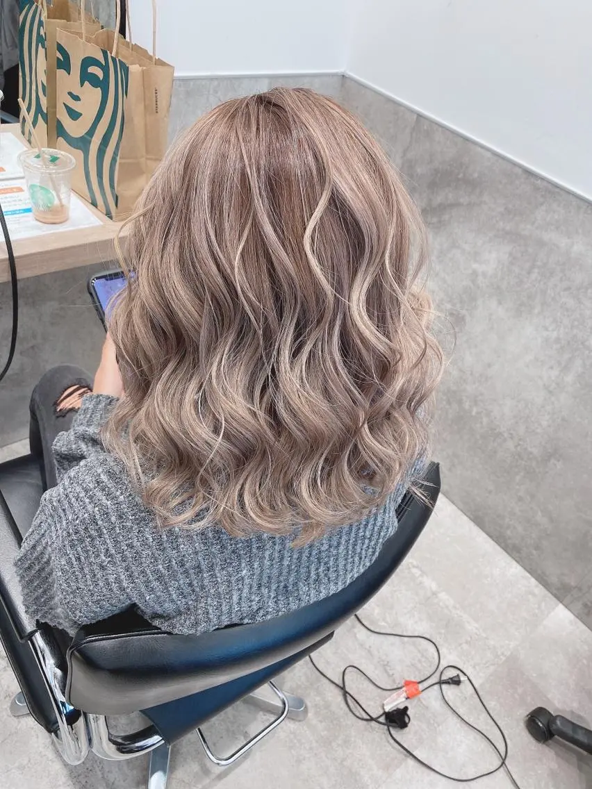 セミロング カラー ヘアカラー トリートメント エクステ 【Diar】オーナー アキヨシケンタのヘアスタイル