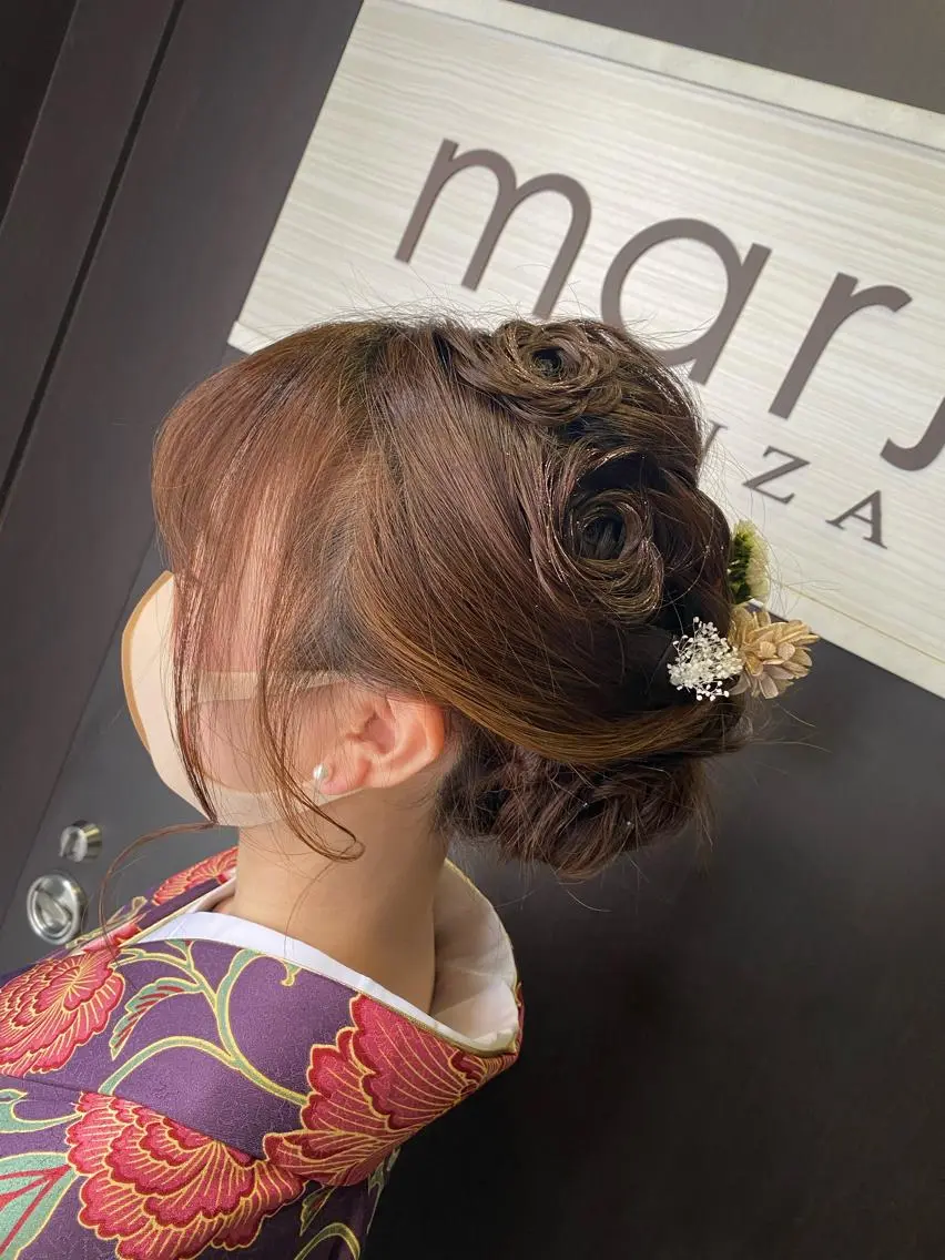 ヘアアレンジ 成人式 銀座メンズ専門🖤 叶奈々のヘアスタイル