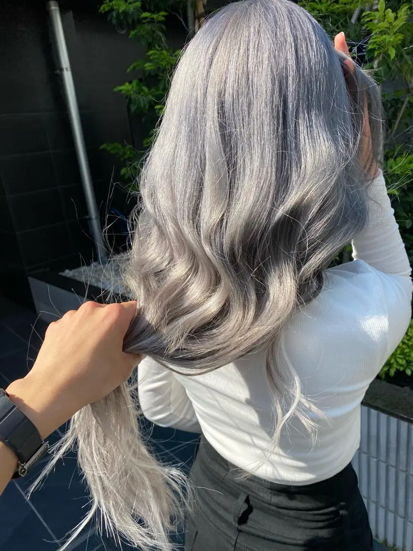 ロング カラー ヘアカラー ブリーチカラー特化 U-topia小島のヘアスタイル