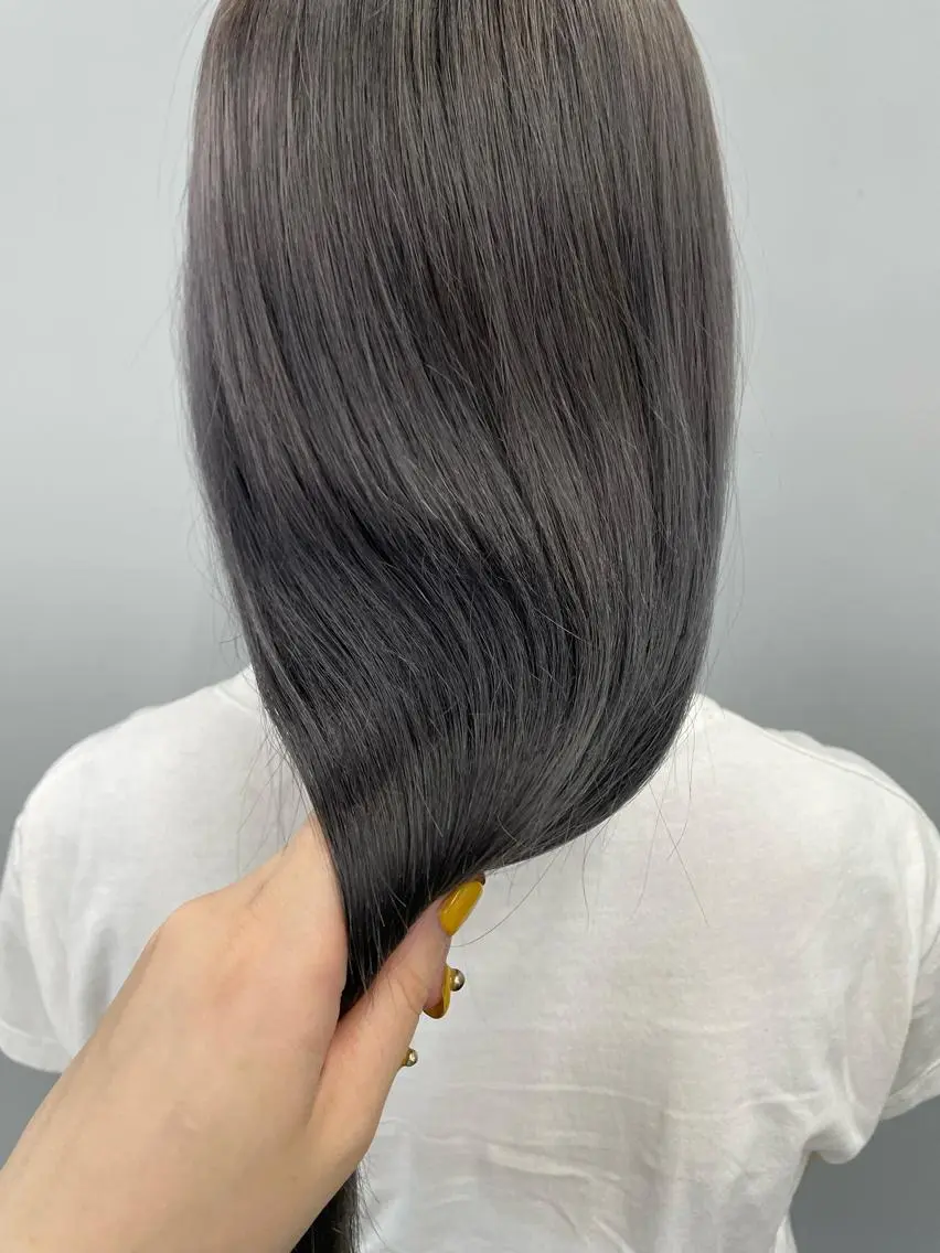 ロング 高山 妃のヘアスタイル