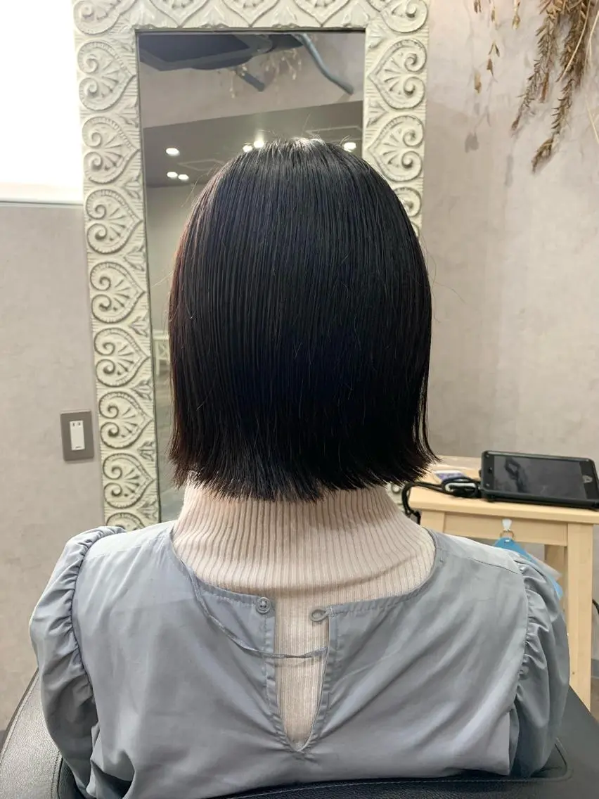 ミディアム ボブ giniro ホソミのヘアスタイル