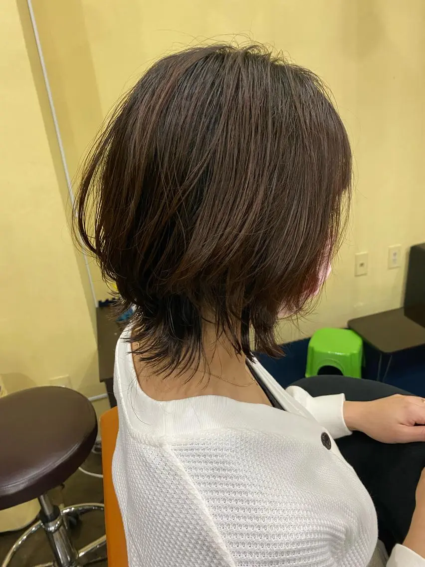 ショート ウルフカット 大城 瑞希のヘアスタイル