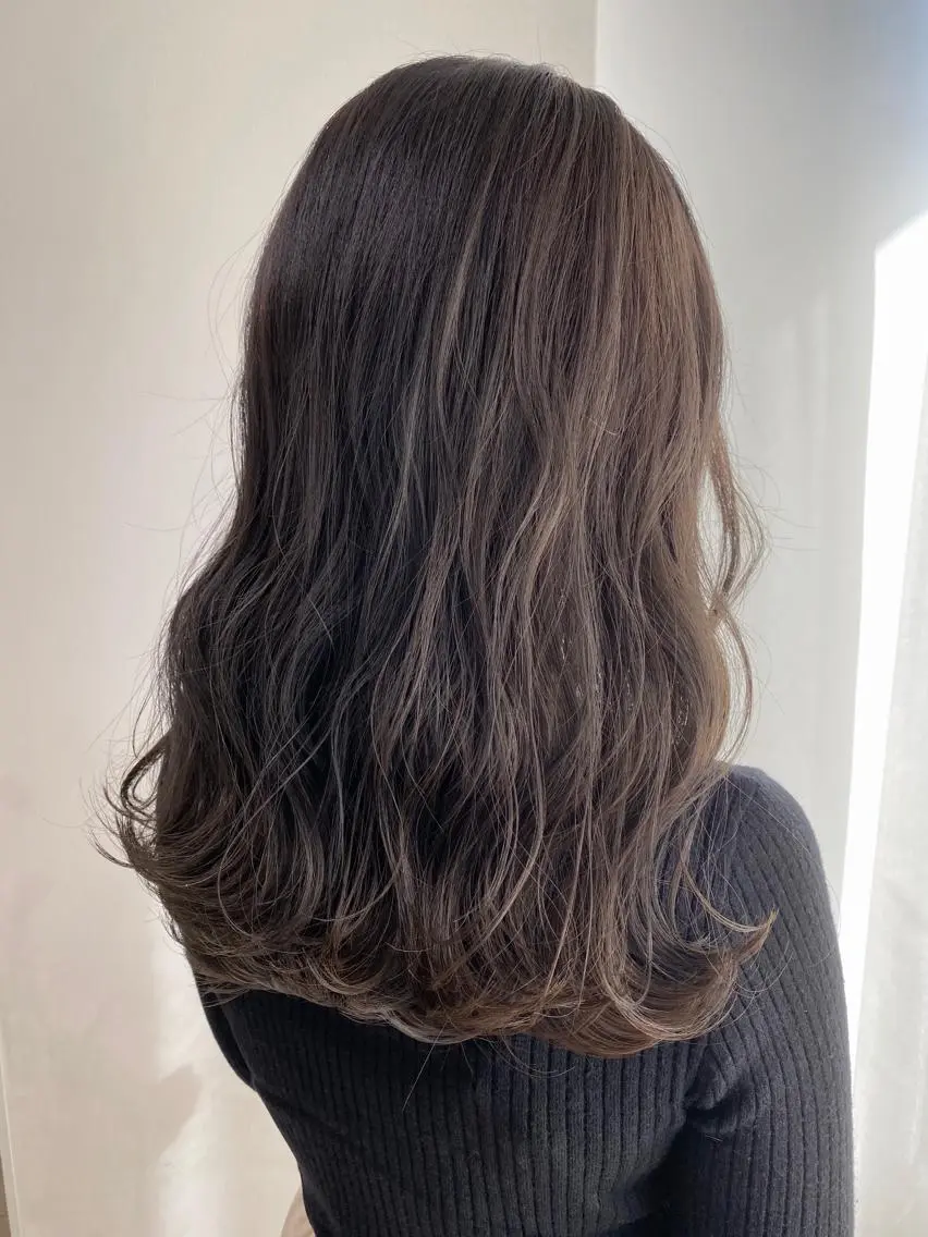 ロング カラー ヘアアレンジ IVY villa Suzu.のヘアスタイル