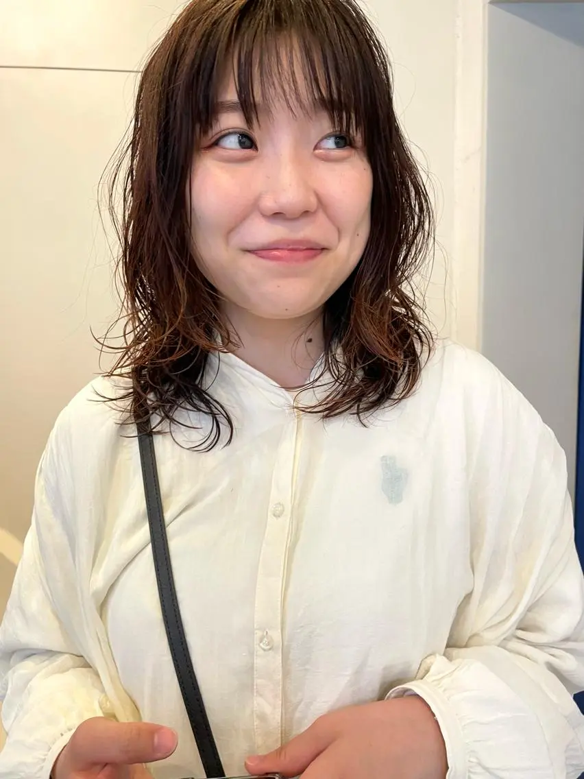ミディアム カラー パーマ ミディアムパーマ カット パーマ トリートメント レイヤー／似合わせ TAKUYAのヘアスタイル