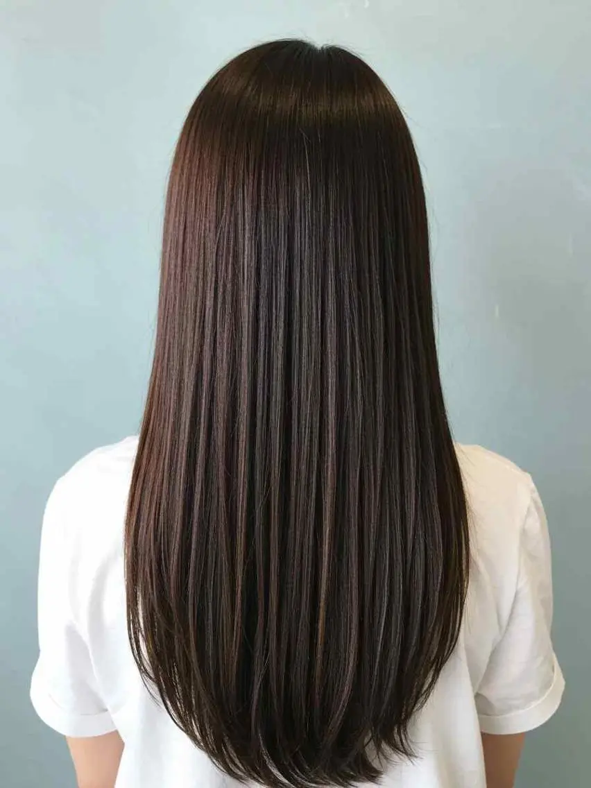 セミロング 縮毛矯正 くるみ avedaのヘアスタイル