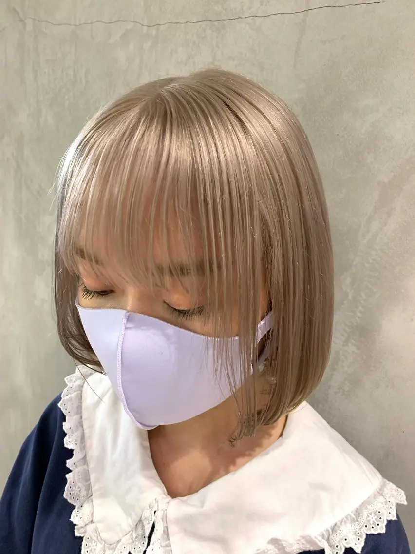 ショート カラー ブリーチ ブロンド ホワイトブロンド ヘアカラー 艶ハイトーン/ヘア アレンジAYAKAのヘアスタイル